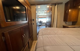 2017 Coachmen Pursuit 30 FW - NO SPECIAL DL NEEDED