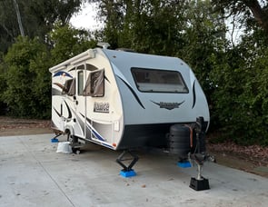 Lance Lance Travel Trailers 1575