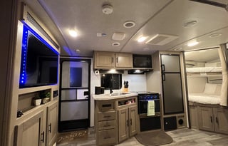 Heartland Sundance Ultra Lite 241BH (Loaded!)