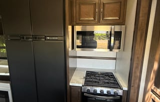 The Triton Luxe Lounge-2022 toy hauler