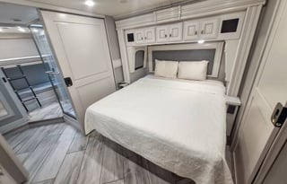 Rare Ultra-Luxury Diesel | Sleeps 9+ | 2 Bath