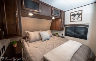 ALL INCLUSIVE Glamping in a 40 FT Travel Trailer !