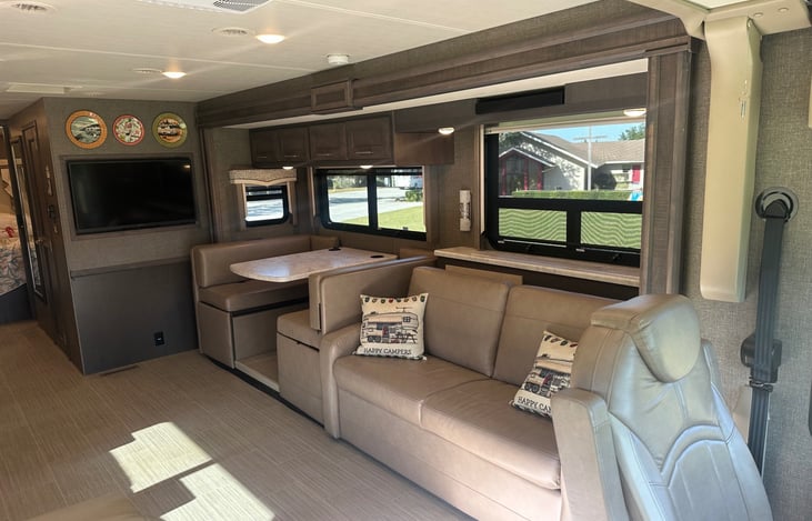 Great, comfortable dinette and leather couch....