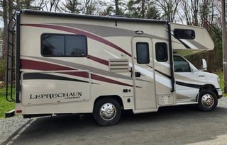 Leprechaun-Pet-Friendly Class C Made for Exploring