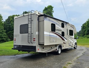 Holiday Rambler Vesta 30D