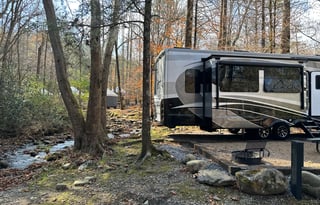 Luxury 5th Wheel- glamping at its finest!