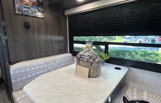 Good Chi RV - Your Ultimate Adventure on Wheels!