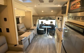 West Coast Getaway Glamper - Tiffin Wayfarer!