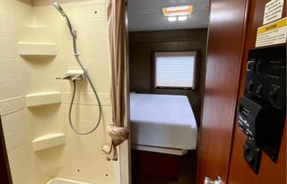 2012 Thor Motor Coach ACE 30 1