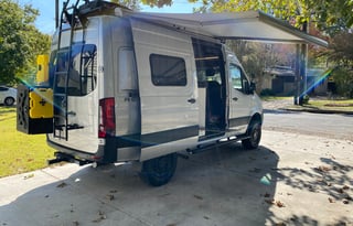 2021 Winnebago Revel 44E