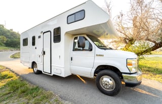 2019- 23ft-Fully stocked- easy to drive- sleeps 7