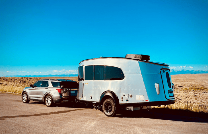 Whether you are cruising down the highway with distant mountain peaks in your sights or navigating tight scenic overlooks, this Airstream Basecamp 20X is designed to go wherever.