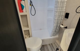 Wild Coast Bunkhouse - Family and Pet Friendly