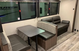 "The Hideout" - 2020 Keyston bunkhouse with 1.5 Bath