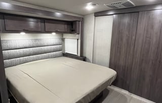 2021 Winnebago Adventurer 36Z