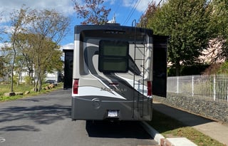 2020 Thor Motor Coach Miramar 35.2