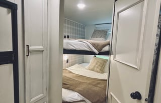 Luxury Renovated ‘22 Camper | Pet Friendly Retreat