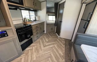 Family Friendly 2022 Cruiser Shadow Cruiser BH