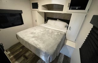 2020 Stratus 321VQB *DELIVERY ONLY*