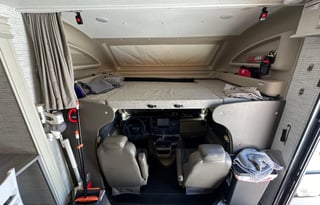 2024 Fully Loaded Pet Friendly RV Rental!