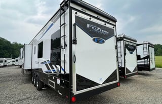 2022 Keystone Fuzion 419