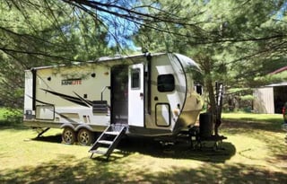 Comfy Couples or Small Family Camper