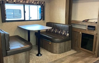 2019 Dutchmen RV Coleman Light 2435RK