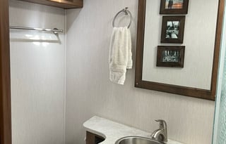 Luxury on the Road: Rent the Coachmen Encore 325SS