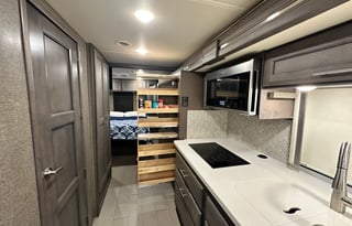 2022 Thor Palazzo 33.6 Diesel Class A