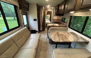 2020 27Ft Cozy Cruiser