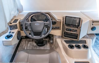 2022 Thor Motor Coach Hurricane 31C