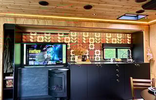 REMODELED, luxury  new interior. DELIVERY ONLY.