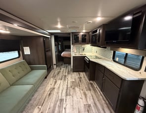 Grand Design Transcend Xplor 221RB