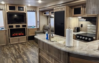 Poconos Romance: Luxury RV Delivered