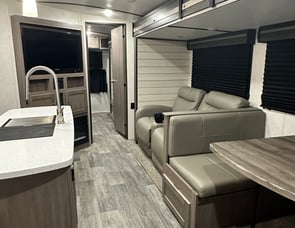 CrossRoads RV Sunset Trail SS331BH