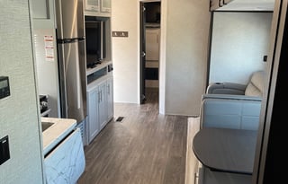 2021 Luxury KeyStone Large Family Friendly RV