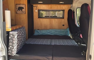 Self Sufficient 4 Person - Jenny in Forest Van