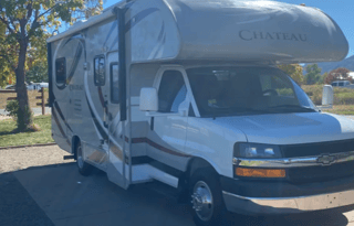 Delilah The 25 ft. Thor Chateau RV Rental