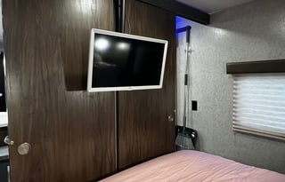 Sara and Stephen’s Cherokee GreyWolf 26DBH