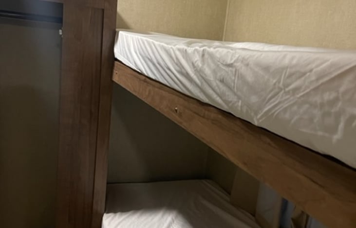 3 single bunks