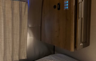 2024 Airstream RV Classic 33FB Twin