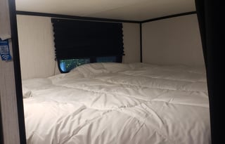 M26 Mallard RV rental pet and kid friendly