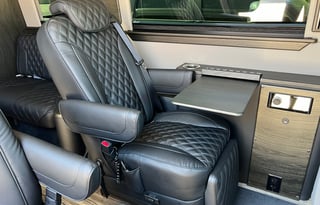 Luxury Mercedes Sprinter Cruiser Van Seats 8