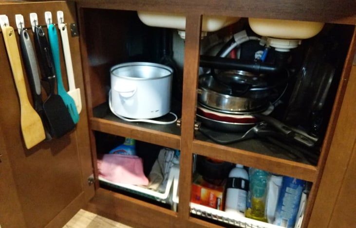 Cooking Pan's and clean supplies.