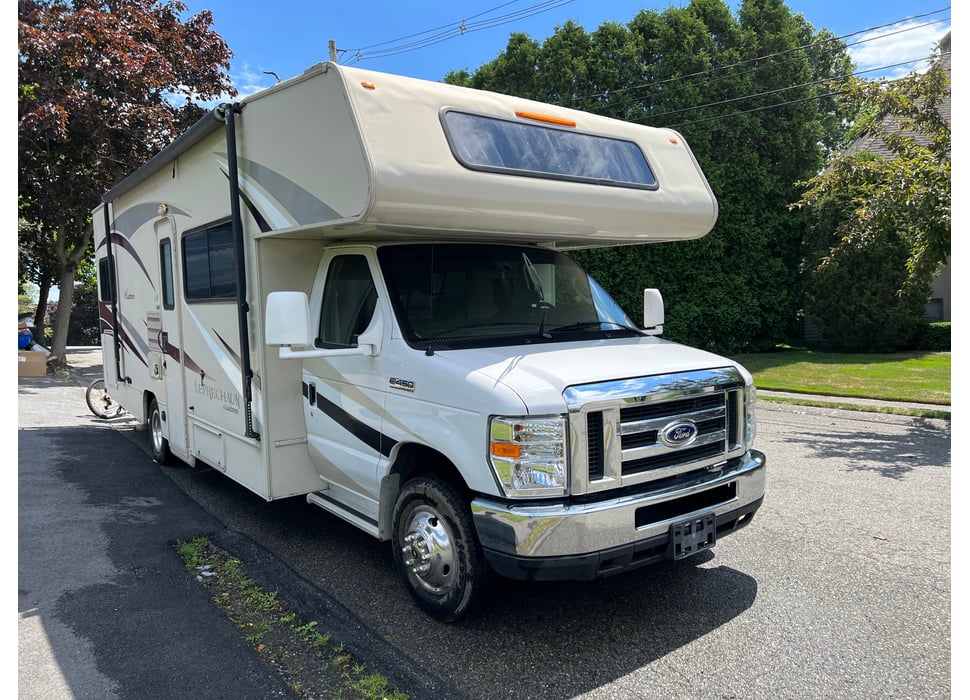 Class C Motor Home rentals in Allenstown