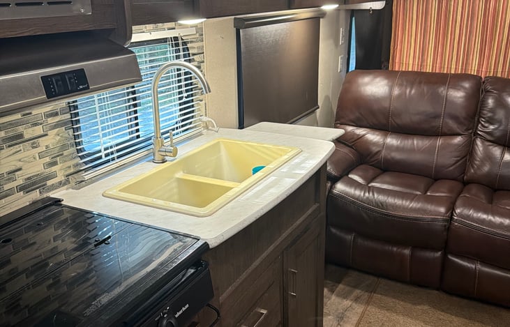 Combined kitchen and relaxing area.