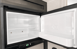 Lightweight Family Camper | Sleeps 6 | Bunks