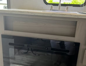 Coleman The Americana LE Series 17b