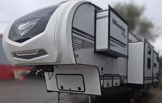 2020 Minnie Winnie Plus