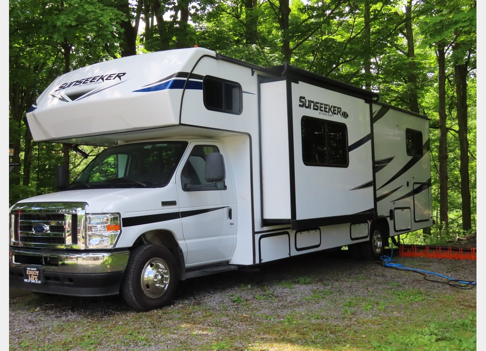 Class C Motor Home rentals in Lorain